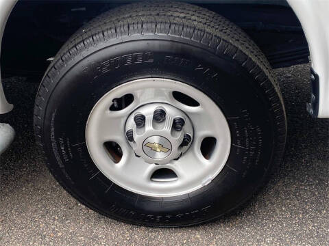 2023 Chevrolet Express 2500