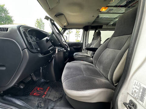 2001 Dodge Ram Van 3500