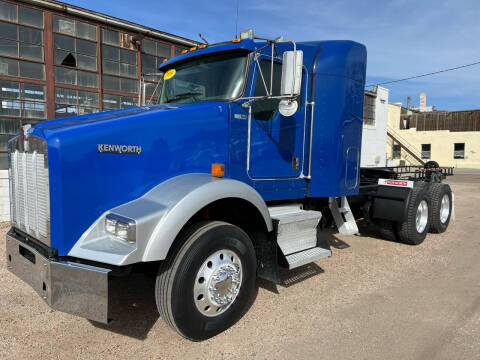 2009 Kenworth T800 for sale at Money Trucks Inc in Hill City KS
