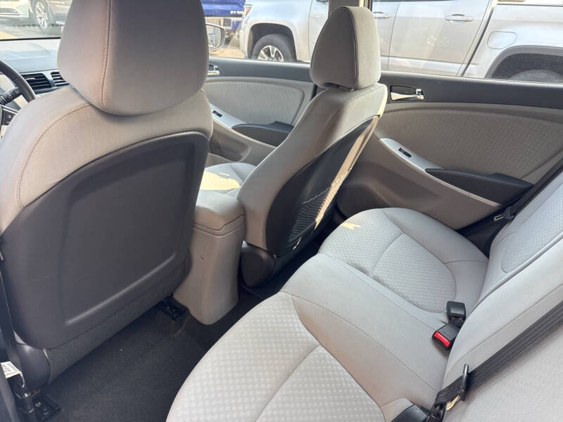 2012 Hyundai Accent SE