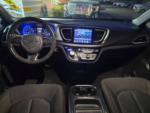 2020 Chrysler Pacifica Touring