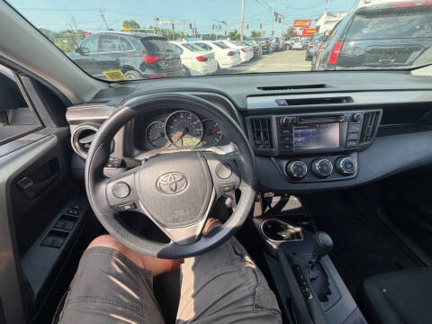 2016 Toyota RAV4 LE