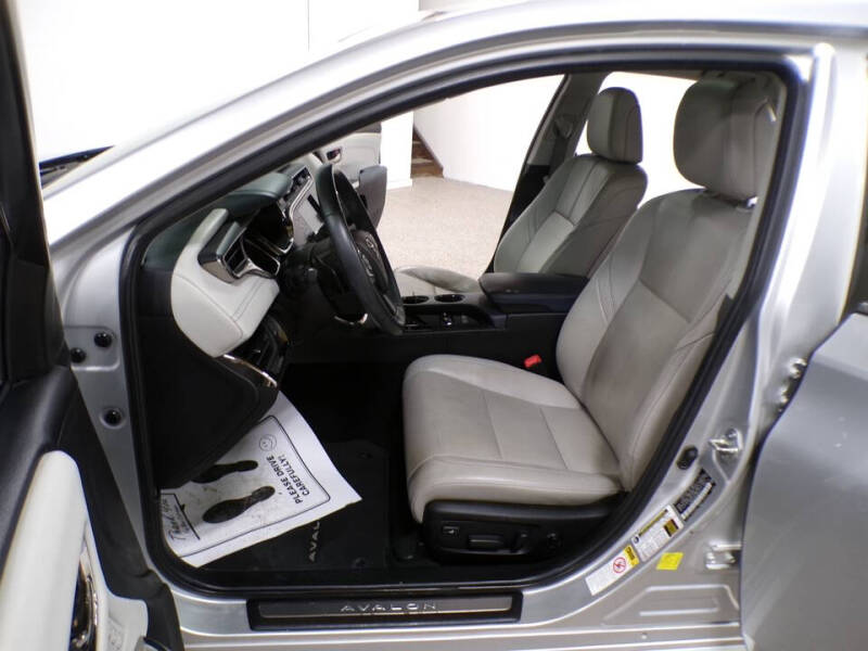 2013 Toyota Avalon Limited