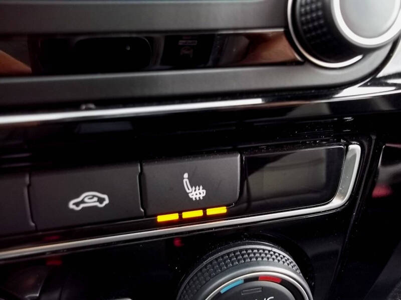 2017 Volkswagen Jetta 1.8T SEL Premium