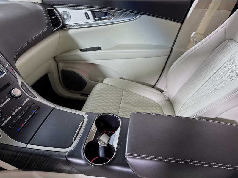 2019 Lincoln Nautilus Black Label