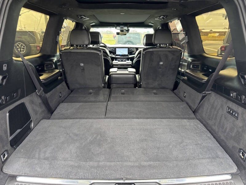 2022 Jeep Grand Wagoneer Series II