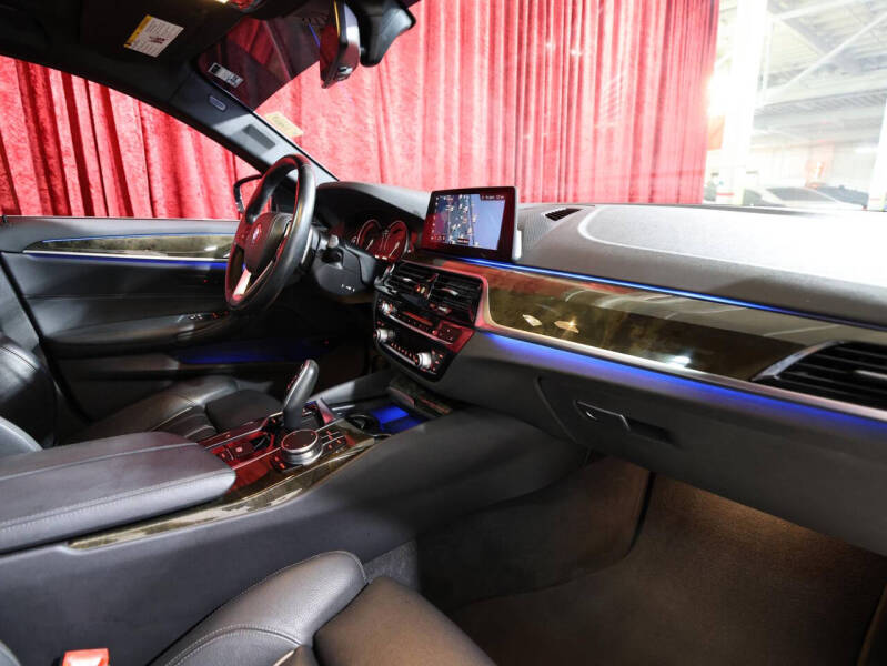 2019 BMW 5 Series 540i