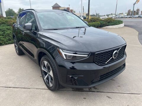 2026 Volvo XC40 B5 Plus