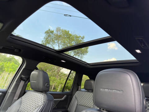 2024 GMC Acadia Denali