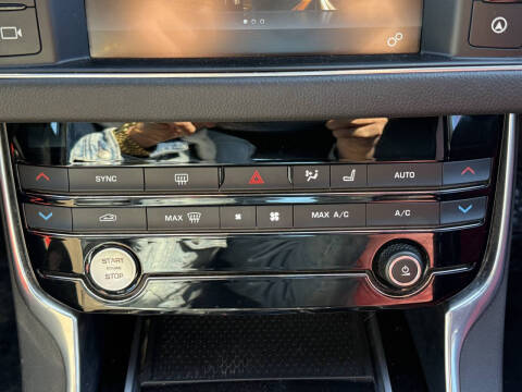 2016 Jaguar XF R-Sport