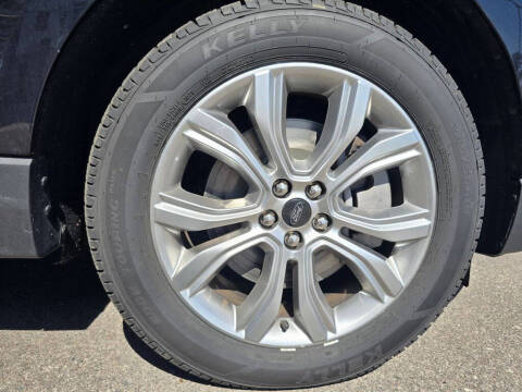 2024 Ford Edge Titanium