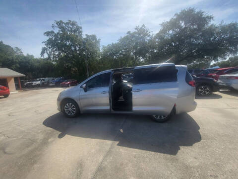 2017 Chrysler Pacifica Touring