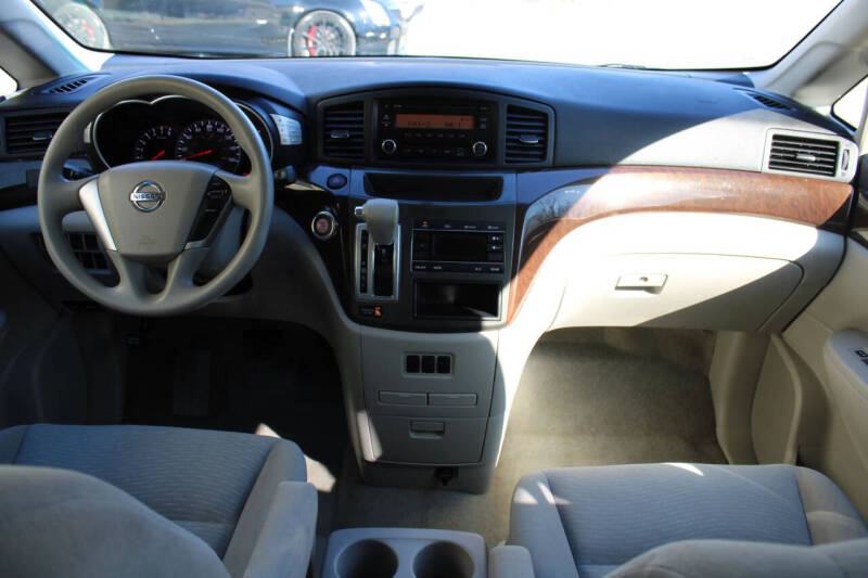 2015 Nissan Quest