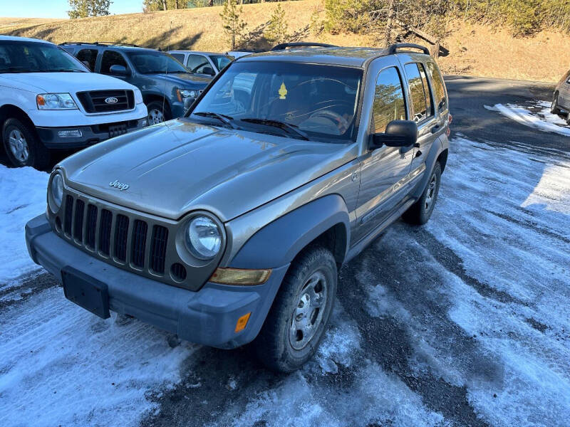 2005 Jeep Liberty for sale at CARLSON'S USED CARS in Troy ID