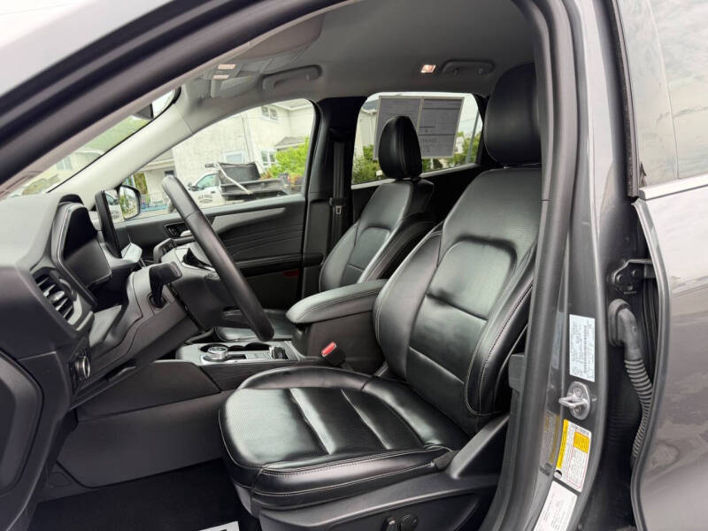 2024 Ford Escape Platinum