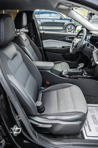 2024 Chevrolet Trax LT