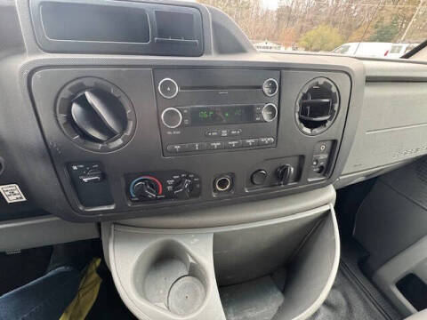 2017 Ford E-Series E-350 SD