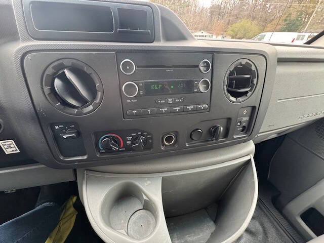 2017 Ford E-Series E-350 SD