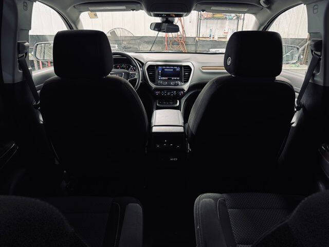 2023 GMC Acadia SLE