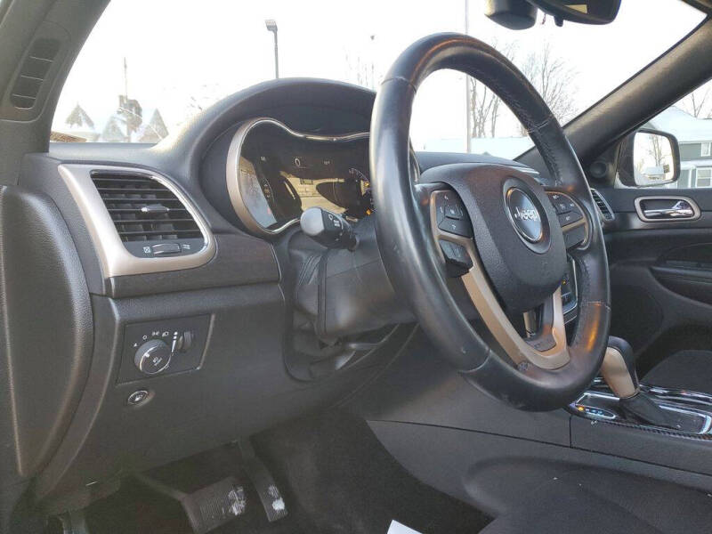 2017 Jeep Grand Cherokee Laredo