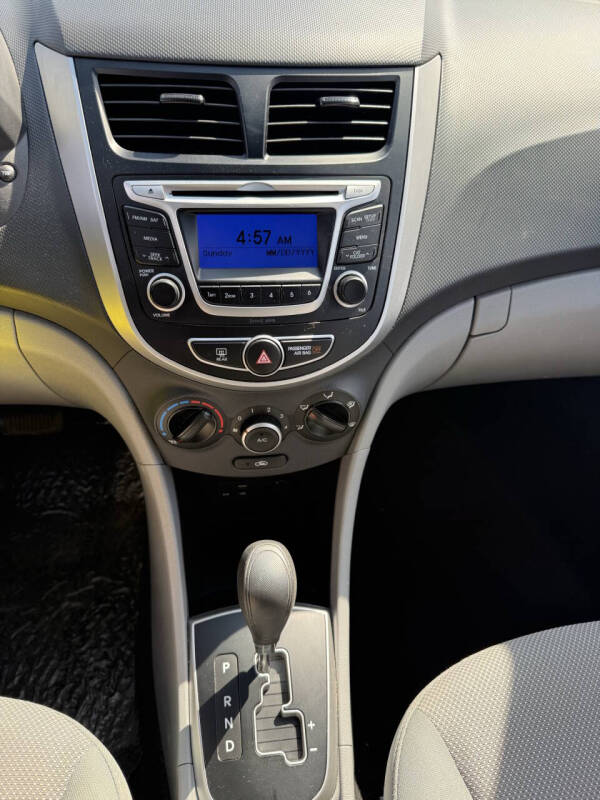 2014 Hyundai Accent GS - Photo 15