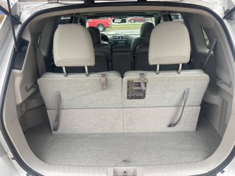 2011 Toyota Highlander SE