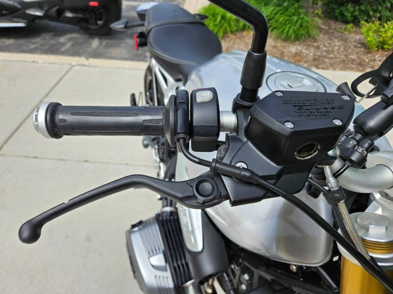 2016 BMW R NineT Base