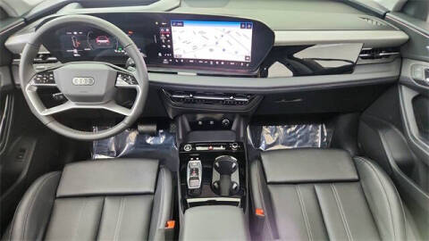 2025 Audi Q6 e-tron quattro Premium Plus