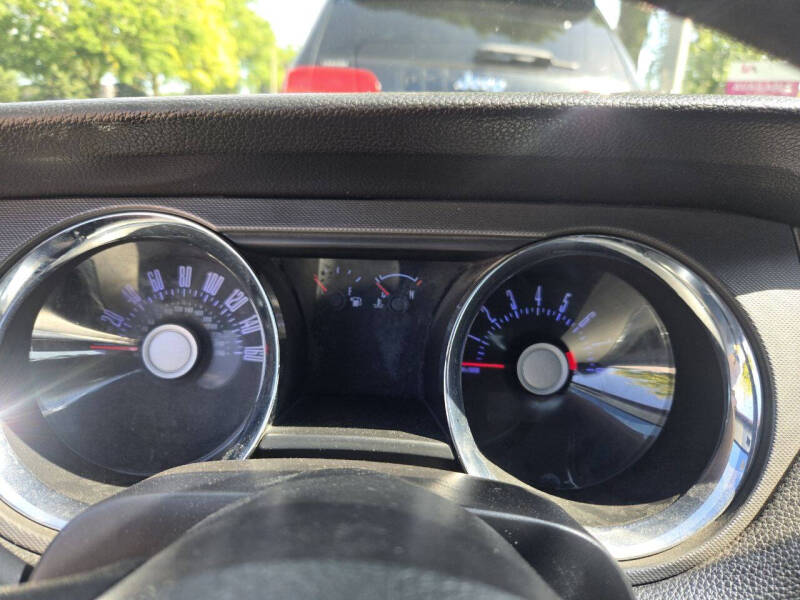 2012 Ford Mustang V6