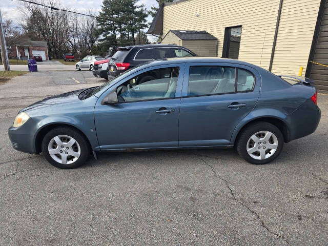 2007 Chevrolet Cobalt for sale at QUEENSGATE AUTO SALES in York, PA