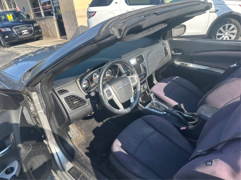 2013 Chrysler 200 Touring