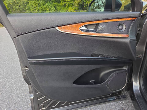 2020 Lincoln Nautilus Reserve