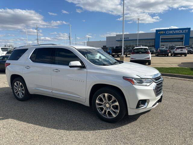 Used 2018 Chevrolet Traverse Premier with VIN 1GNERKKW8JJ142933 for sale in Bloomington, IL
