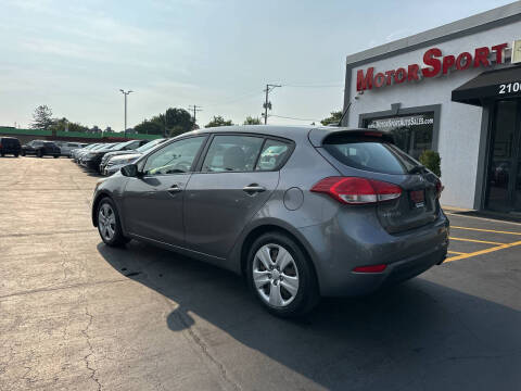 2016 Kia Forte5 LX