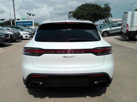 2023 Porsche Macan T