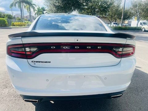 2019 Dodge Charger SXT