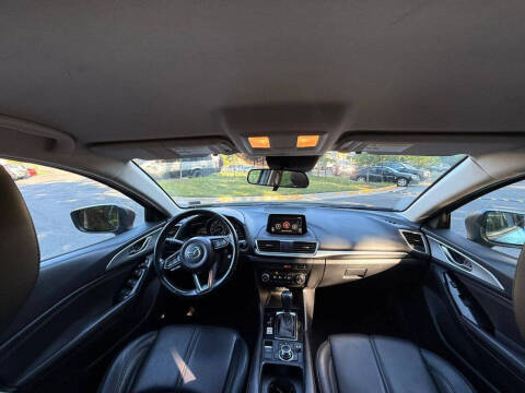 2017 Mazda MAZDA3 Touring