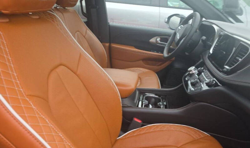 2025 Chrysler Pacifica Pinnacle