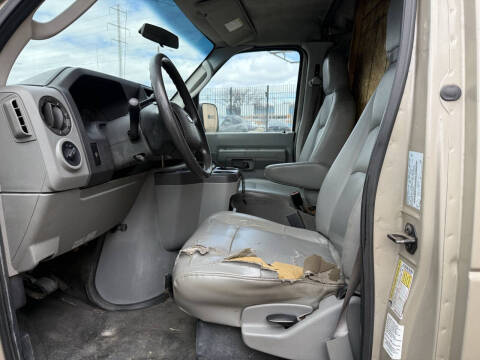 2009 Ford E-Series E-350 SD XLT