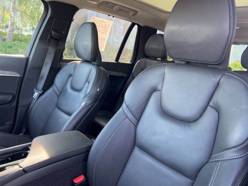 2023 Volvo XC90 Recharge T8 Ultimate Bright Theme 7P