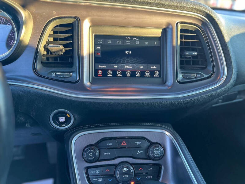 2018 Dodge Challenger SXT