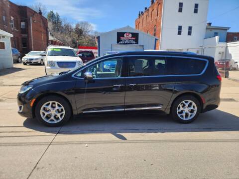 2019 Chrysler Pacifica for sale at Randy's Auto Plaza in Dubuque IA