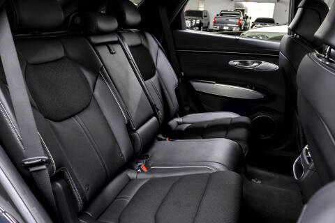 2022 Genesis GV70 2.5T Standard