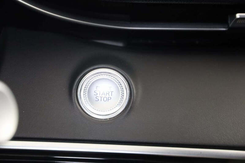 2022 Genesis GV70 2.5T Standard