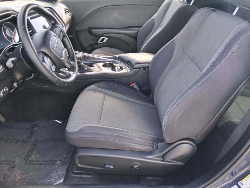2015 Dodge Challenger SXT