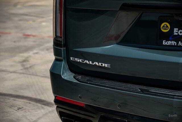 2025 Cadillac Escalade-V