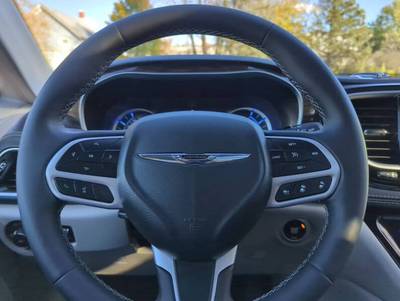 2023 Chrysler Pacifica Plug-In Hybrid Limited