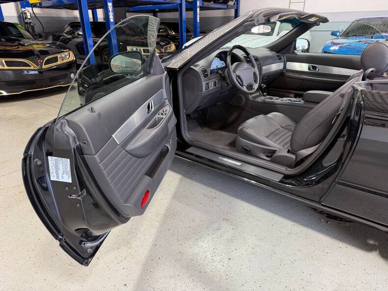 2002 Ford Thunderbird Deluxe