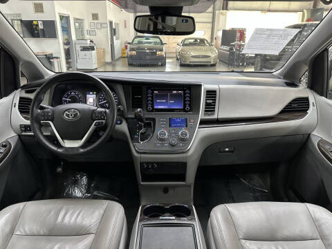 2018 Toyota Sienna