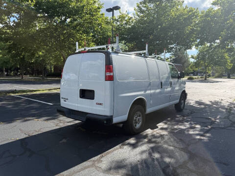 2020 GMC Savana 2500